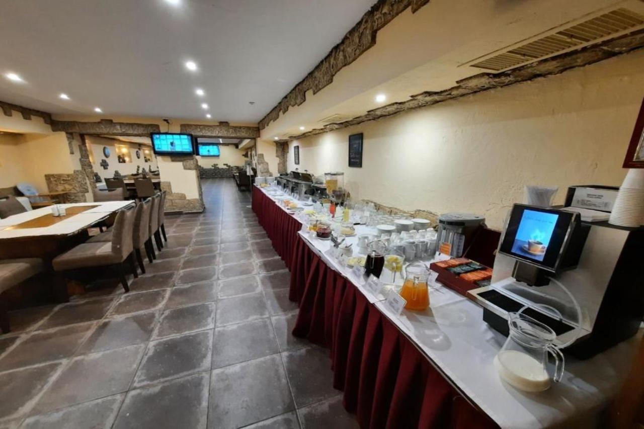 Optima Kropyvnytskyi Hotel Buitenkant foto