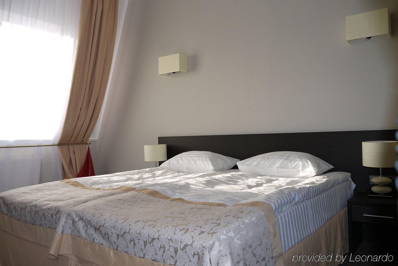 Optima Kropyvnytskyi Hotel Buitenkant foto