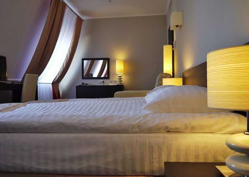 Optima Kropyvnytskyi Hotel Buitenkant foto