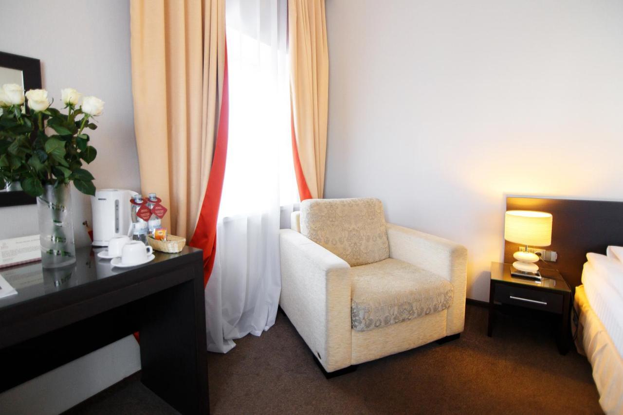 Optima Kropyvnytskyi Hotel Buitenkant foto