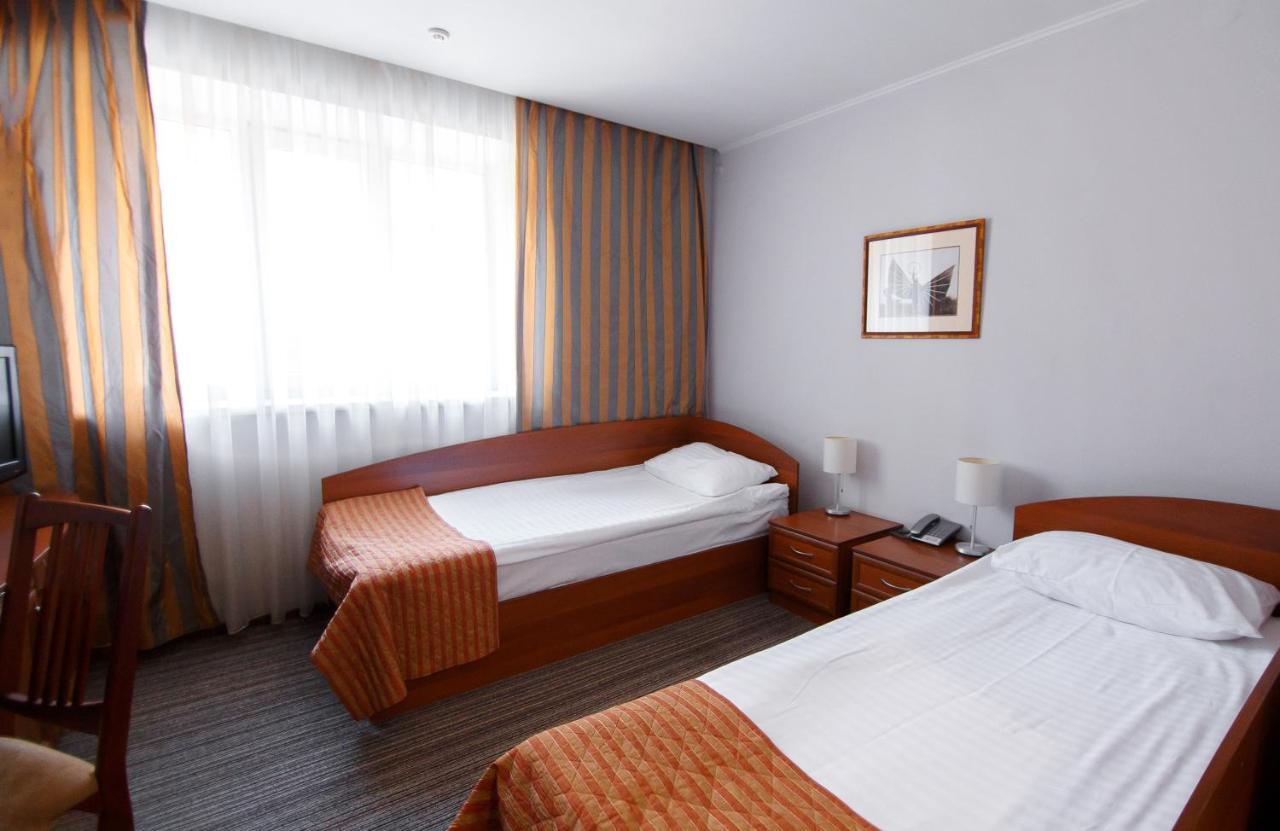 Optima Kropyvnytskyi Hotel Buitenkant foto