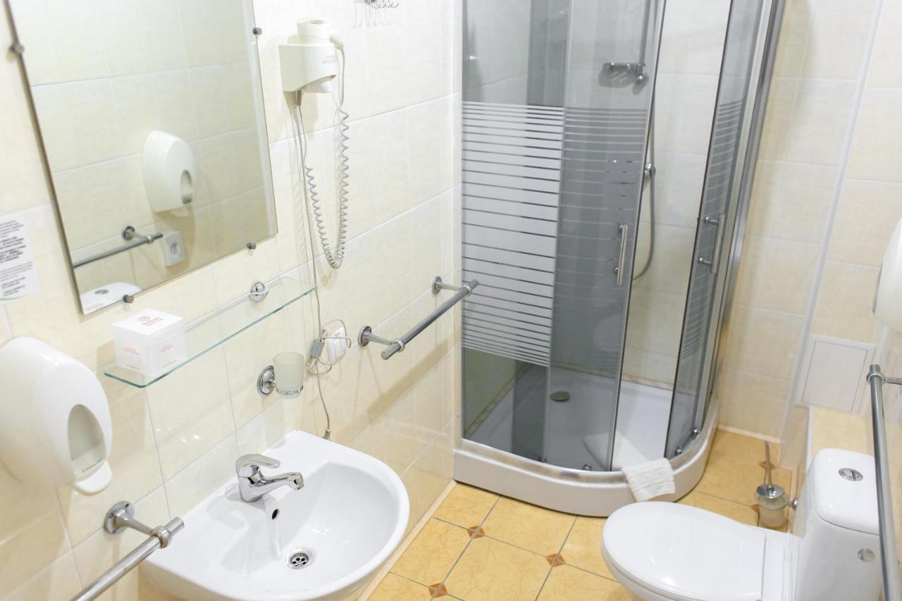 Optima Kropyvnytskyi Hotel Buitenkant foto