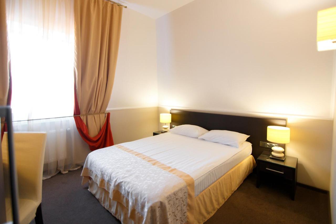 Optima Kropyvnytskyi Hotel Buitenkant foto