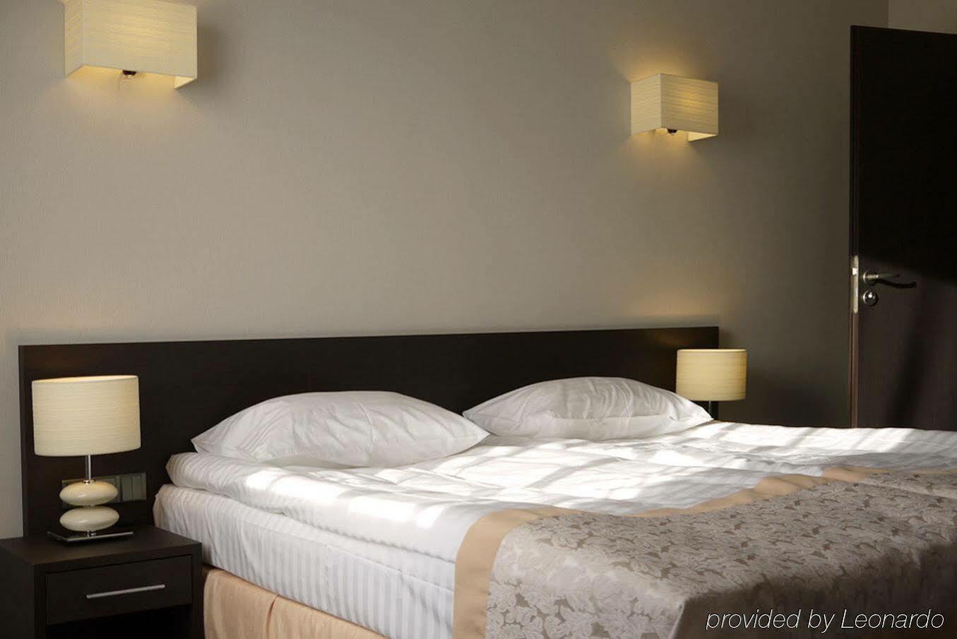 Optima Kropyvnytskyi Hotel Buitenkant foto